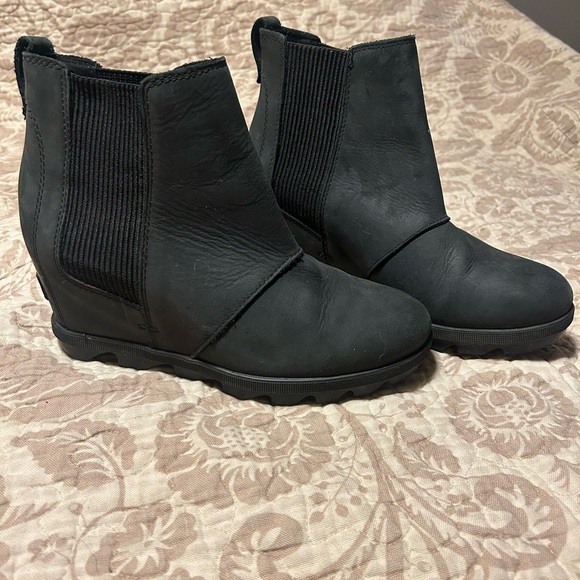 Sorel Joan Rhapsody Chelsea Women's Black Wedge Boots - Picture 5 of 7